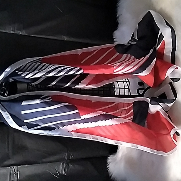 SCARVES - Picture 10 of 11